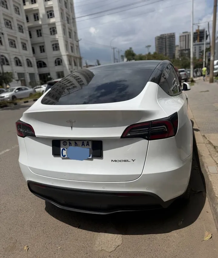 Tesla Model Y 2023 – photo 9
