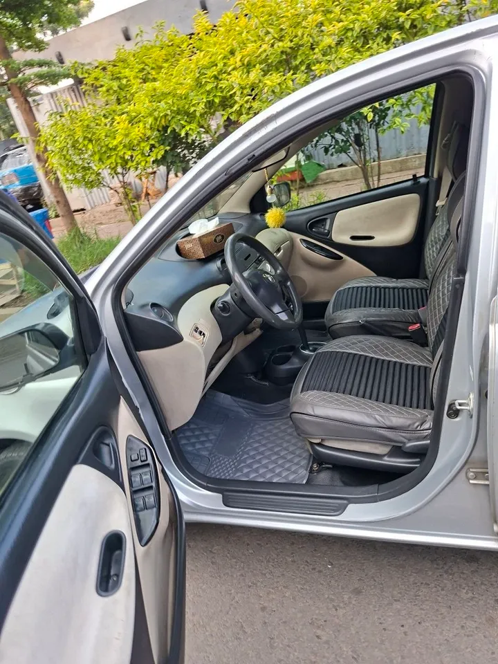 Toyota Vitz 2004 Automatic – photo 9