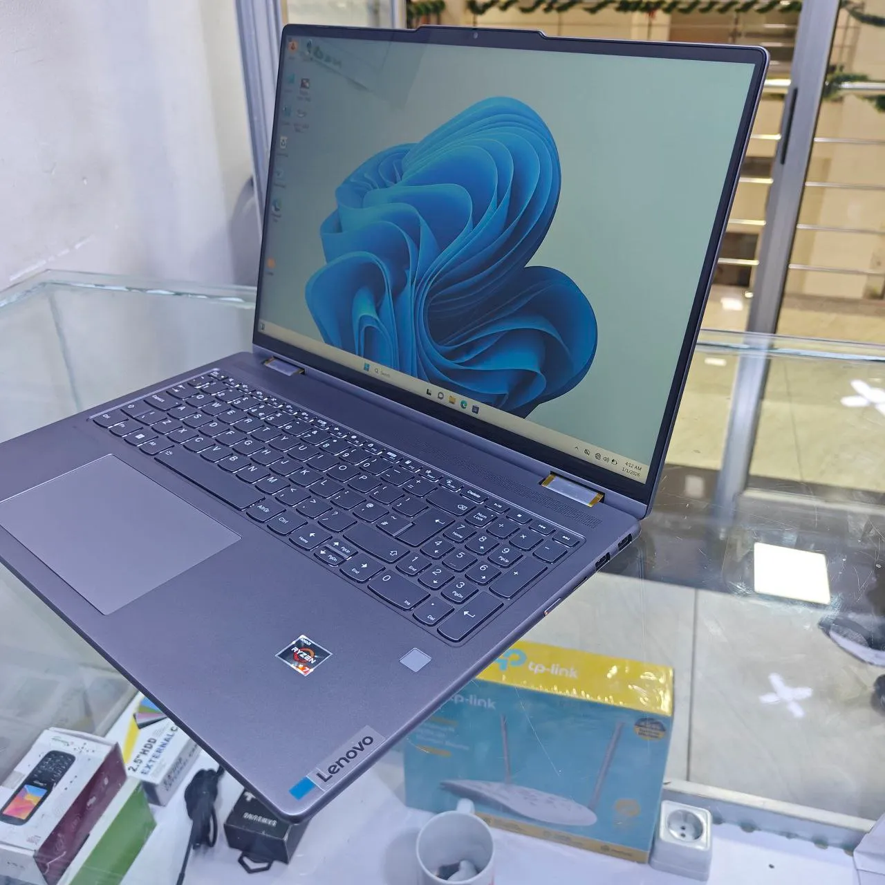 Lenovo Yoga Ryzen 7 7735U – photo 3