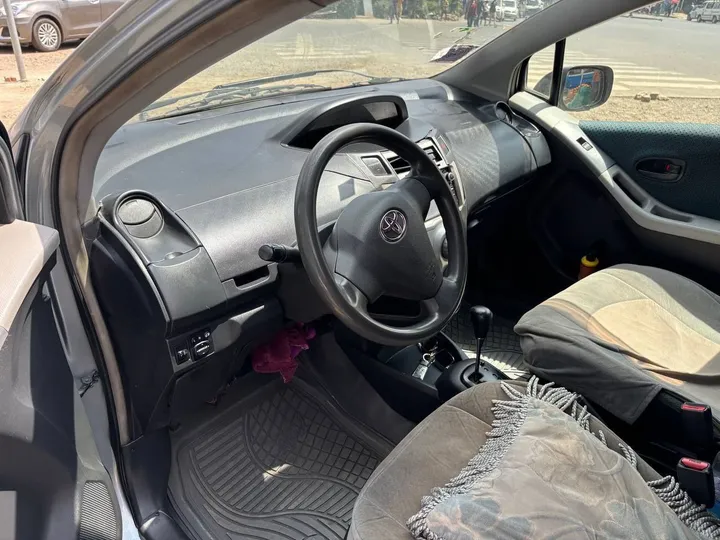 Toyota Compact 2006 Automatic – photo 6