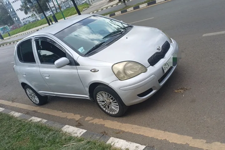 Toyota Vitz 2003 1.0L Automatic – photo 8
