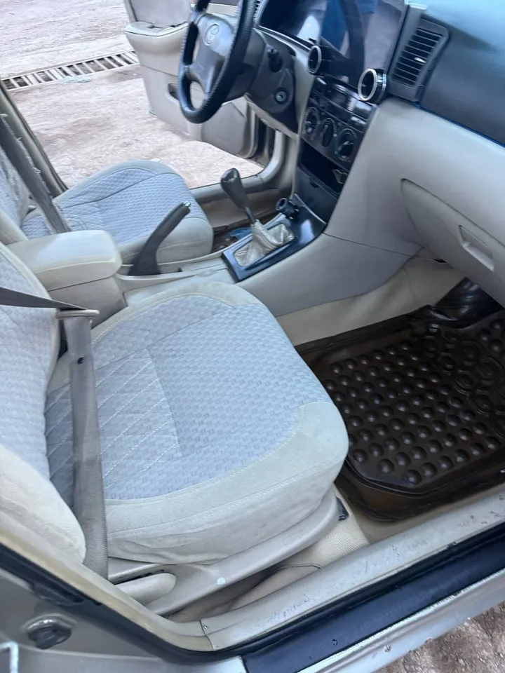 Toyota Corolla 2003 Manual – photo 4