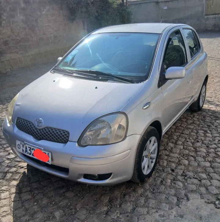 Toyota Vitz Yaris 2005 Manual – photo 4