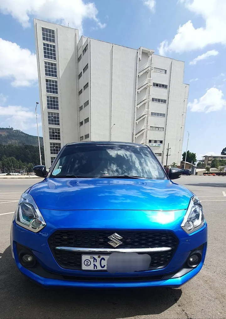 Suzuki Swift 2023 Automatic – photo 6