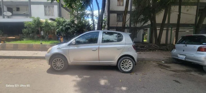 Toyota Vitz 2001 Automatic – photo 3