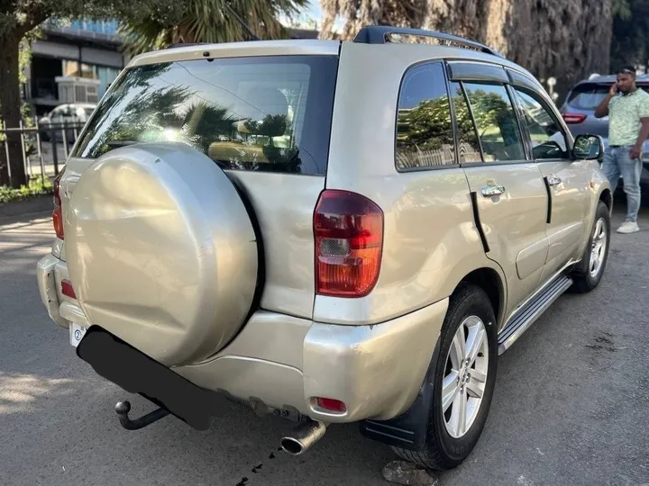 Toyota RAV4 2003 Manual – photo 3