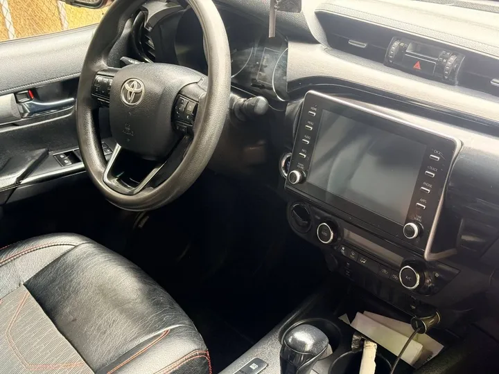 Toyota Hilux Adventure 2021 Double-Cab – photo 4