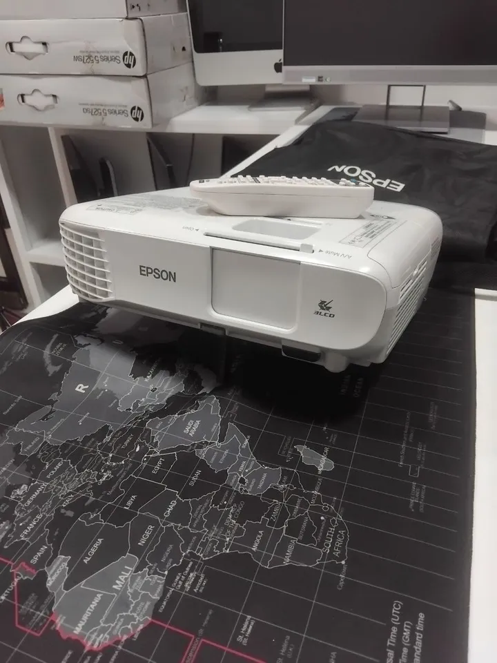 Brand New Epson Projector EB-X39 – photo 6