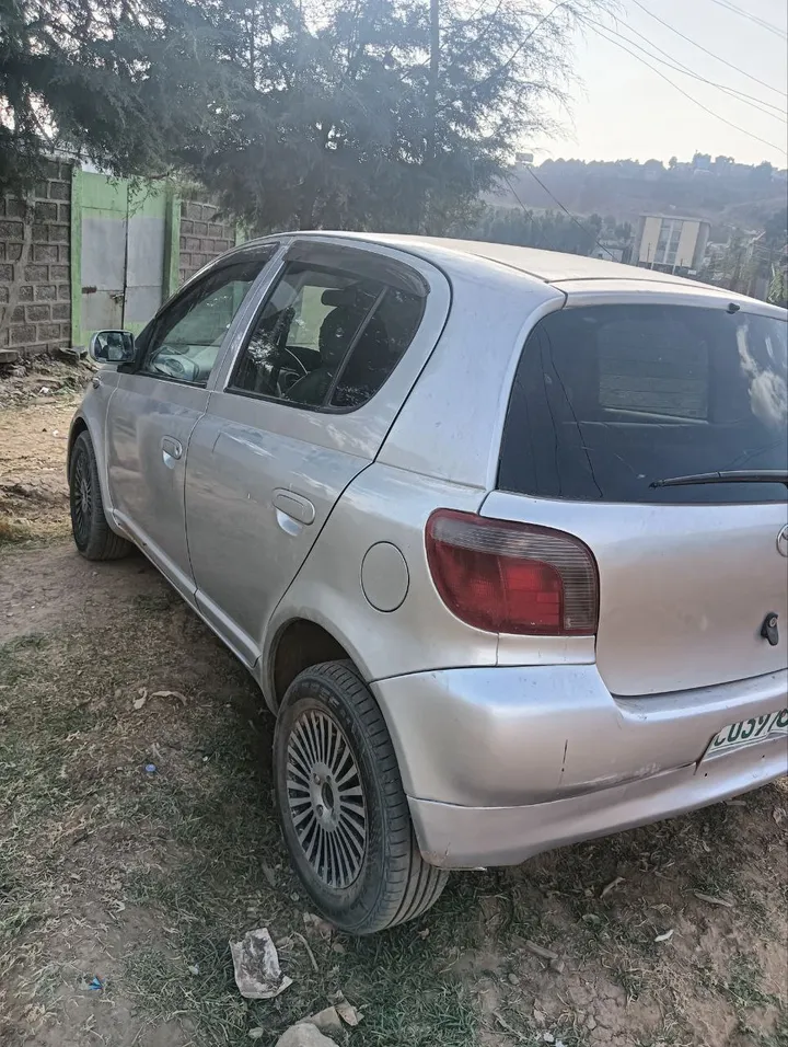 Toyota Vitz 2000 Model – photo 6