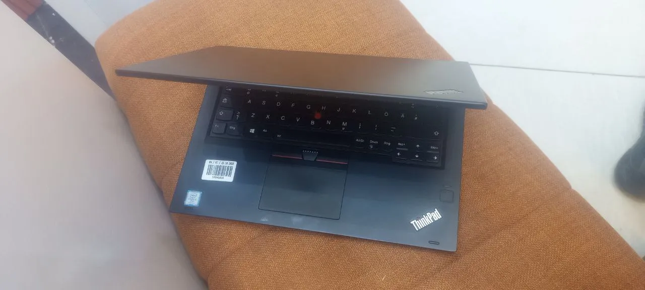 Lenovo ThinkPad Yoga X380 Laptop – photo 3