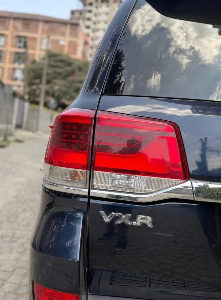 Toyota Land Cruiser VXR 2017 Diesel – photo 3