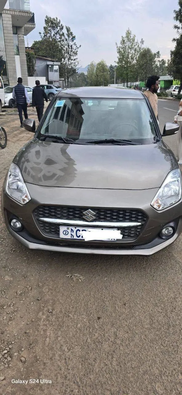 Suzuki Swift 2022 Automatic – photo 4