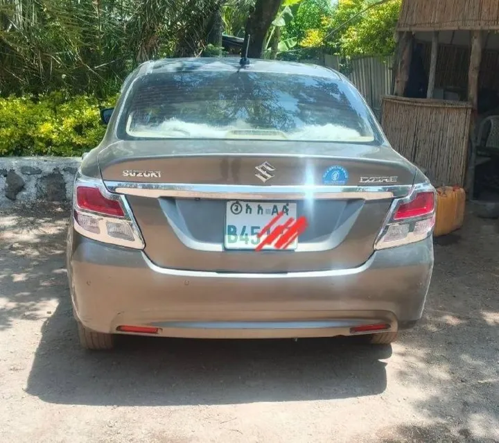 Suzuki Dzire 2021 Automatic – photo 4