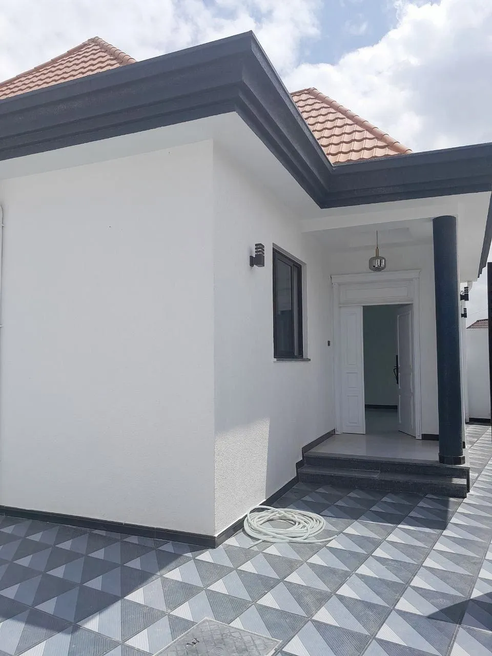 Modern 6-Bedroom Villa in Ayat – photo 8