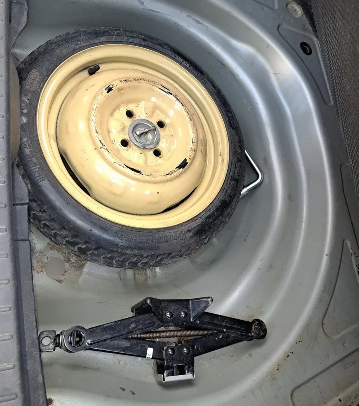 Toyota Corolla 2006 Automatic 1.3L – photo 6