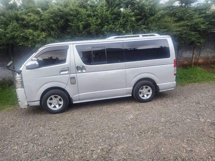Toyota Hiace Super JL 2007 Automatic – photo 3