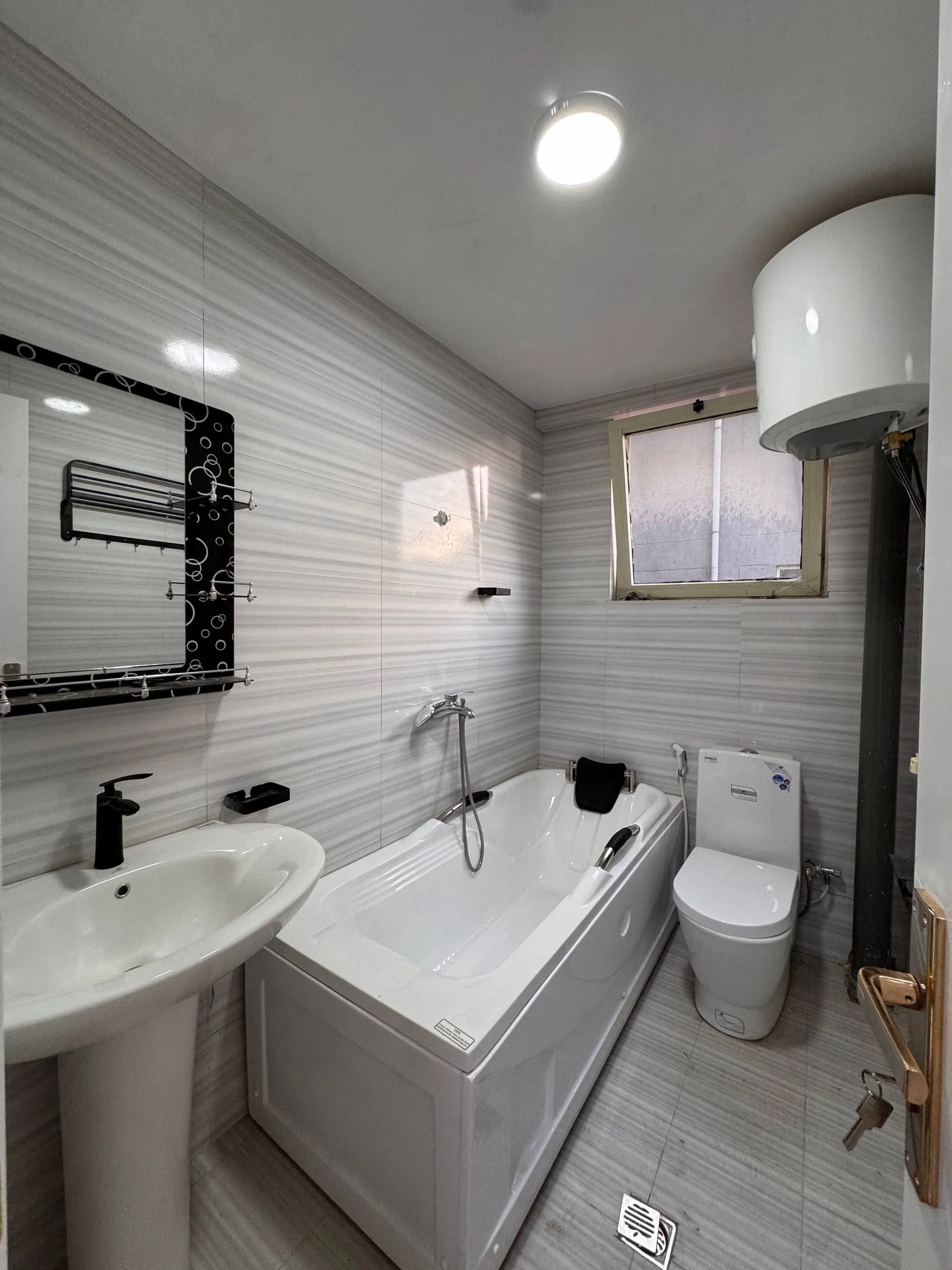 3-Bedroom 122 sqm Condominium Ayat 49 – photo 6