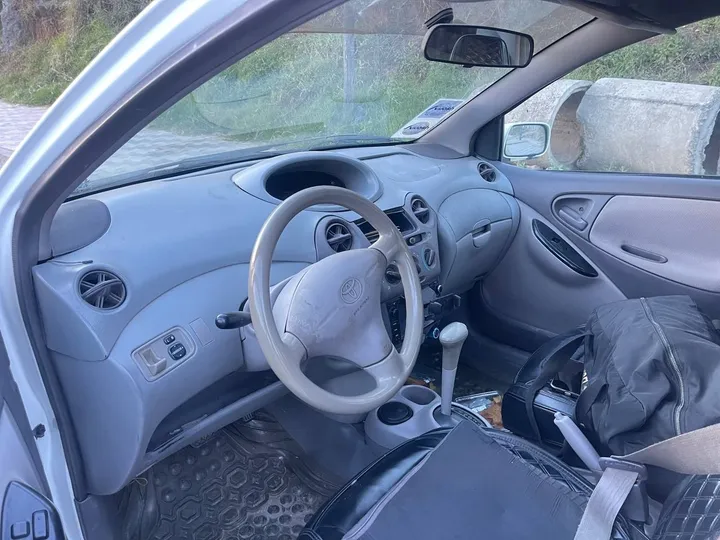 Toyota Platz 2001 Automatic – photo 4