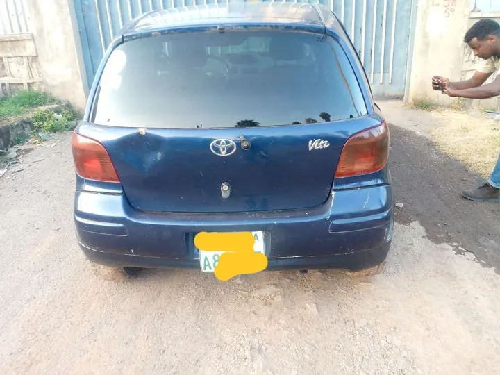 Toyota Vitz 2002 Automatic – photo 3