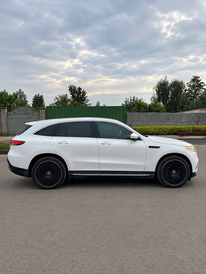Mercedes-Benz EQC 400 4Matic – photo 4