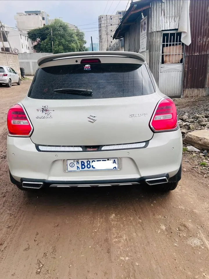 Suzuki Swift 2021 Automatic – photo 4