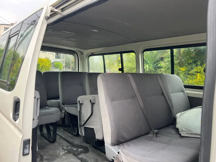 Toyota Hiace Abadula 2010 – photo 9