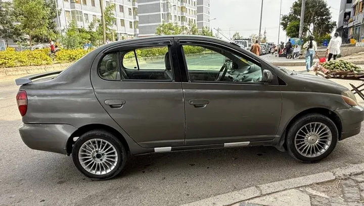 Toyota Platz 2001 Automatic – photo 4