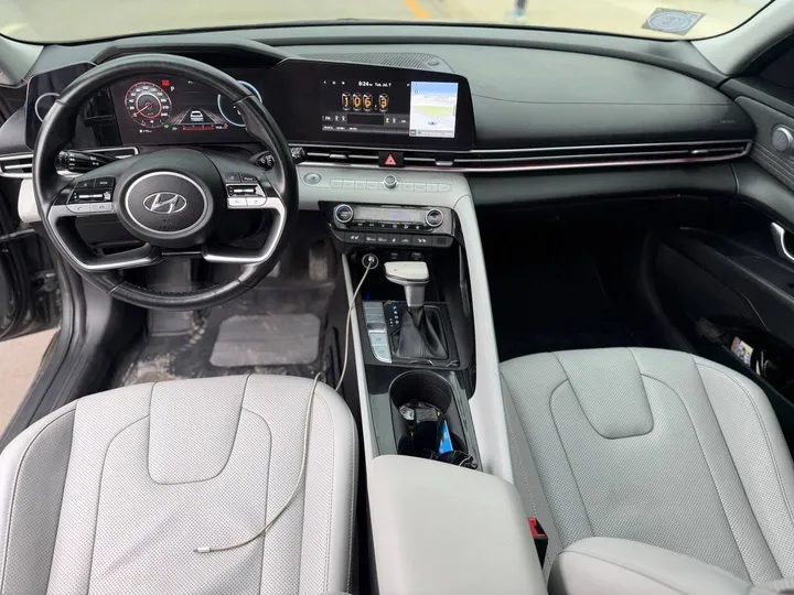Hyundai Avante Hybrid 2022 Full Option – photo 9
