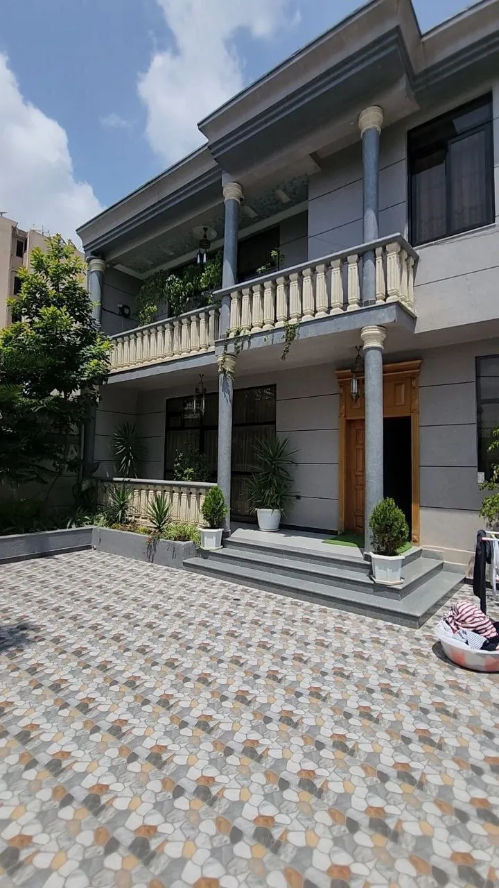 G+1 7 Bedroom House Summit – photo 7