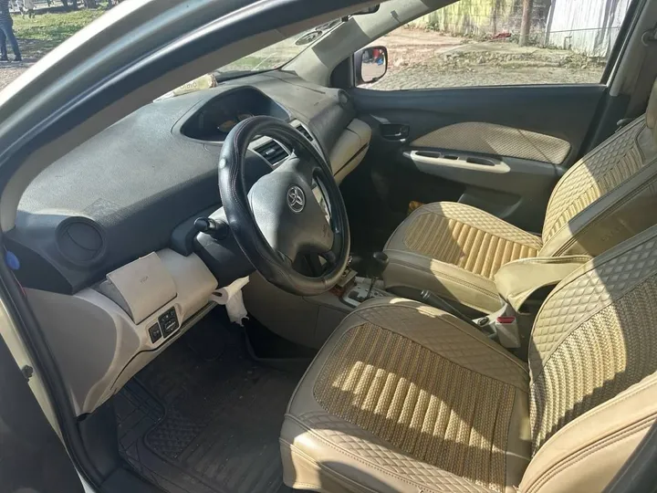 Toyota Yaris Belta 2007 Automatic – photo 4