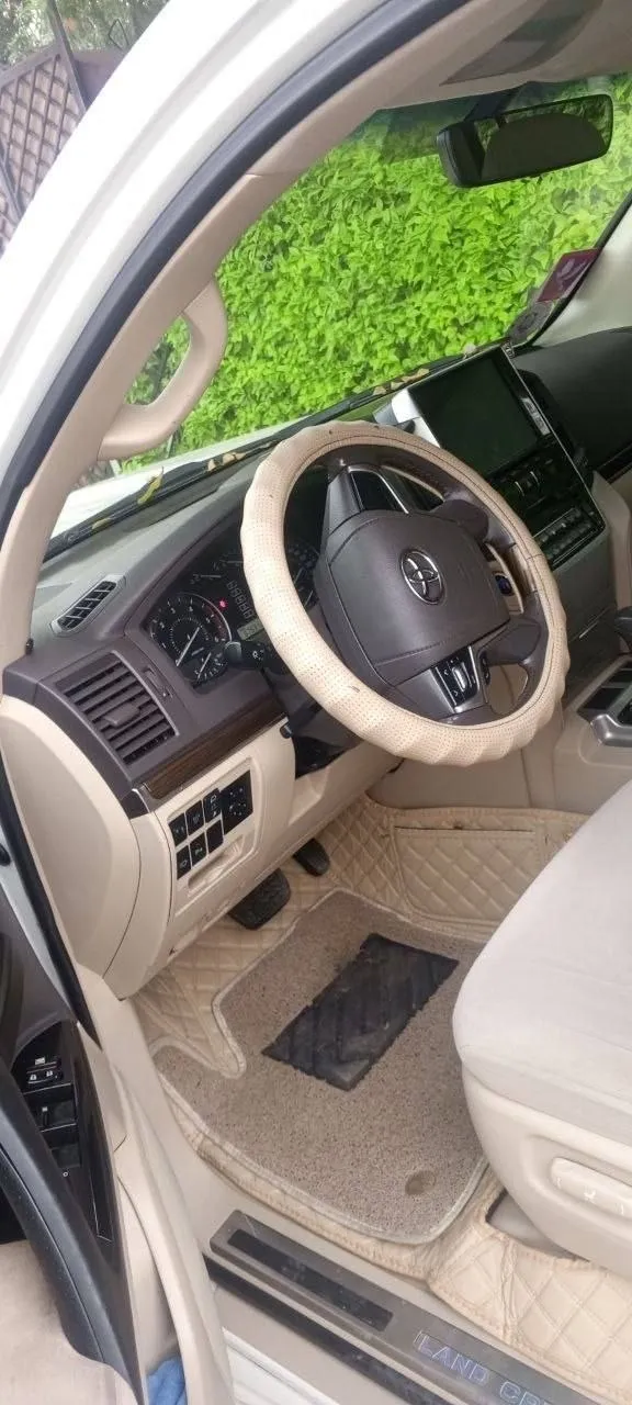 Toyota V8 2021 Automatic – photo 6