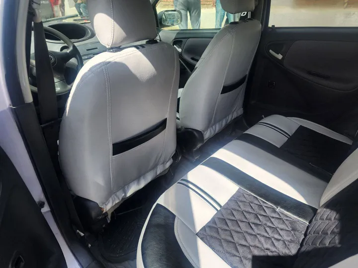 Toyota Vitz 2004 Automatic – photo 7