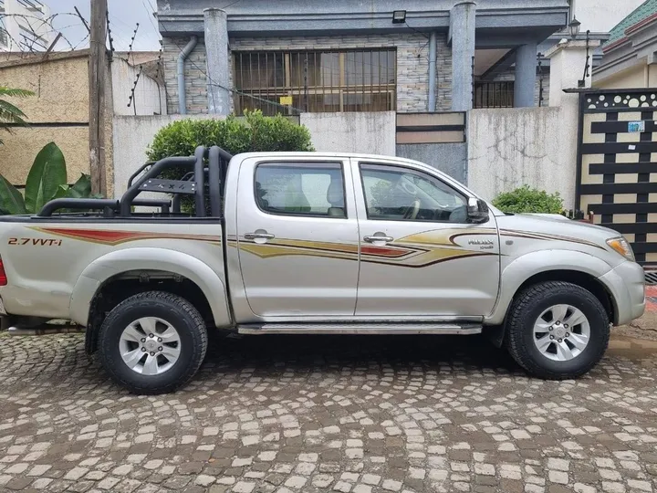 Toyota Hilux 2008 Automatic – photo 3