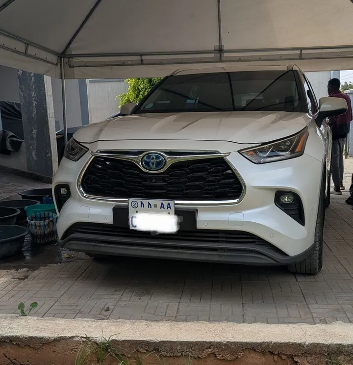 2023 Toyota Highlander Limited – photo 4