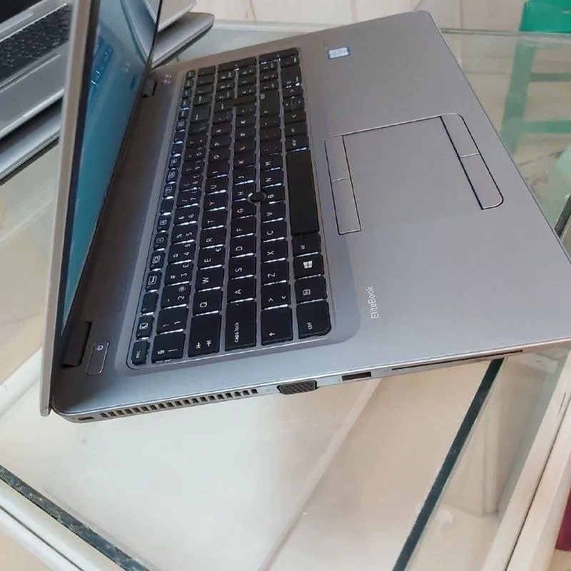 HP EliteBook 850 G4 Core i7 – photo 4