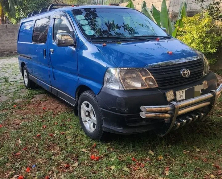 Toyota Hiace D4D Van 2007 Diesel Manual – photo 3