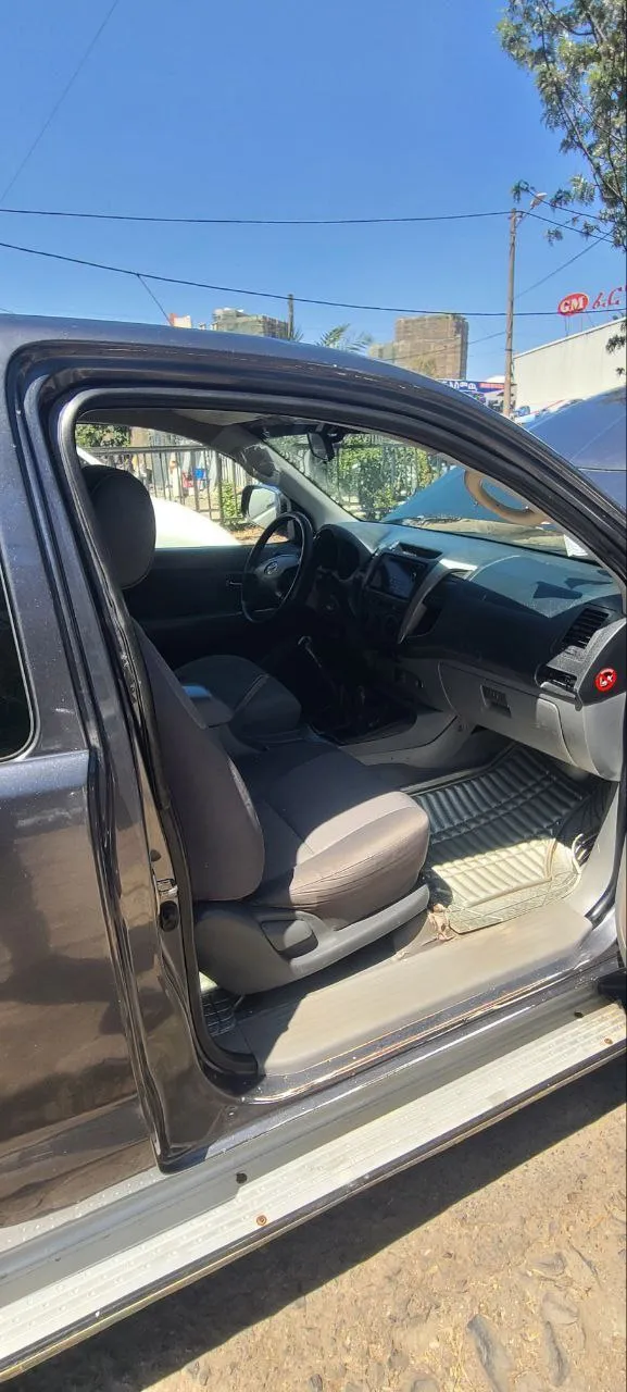 Toyota Hilux D4D 2009 Manual – photo 5