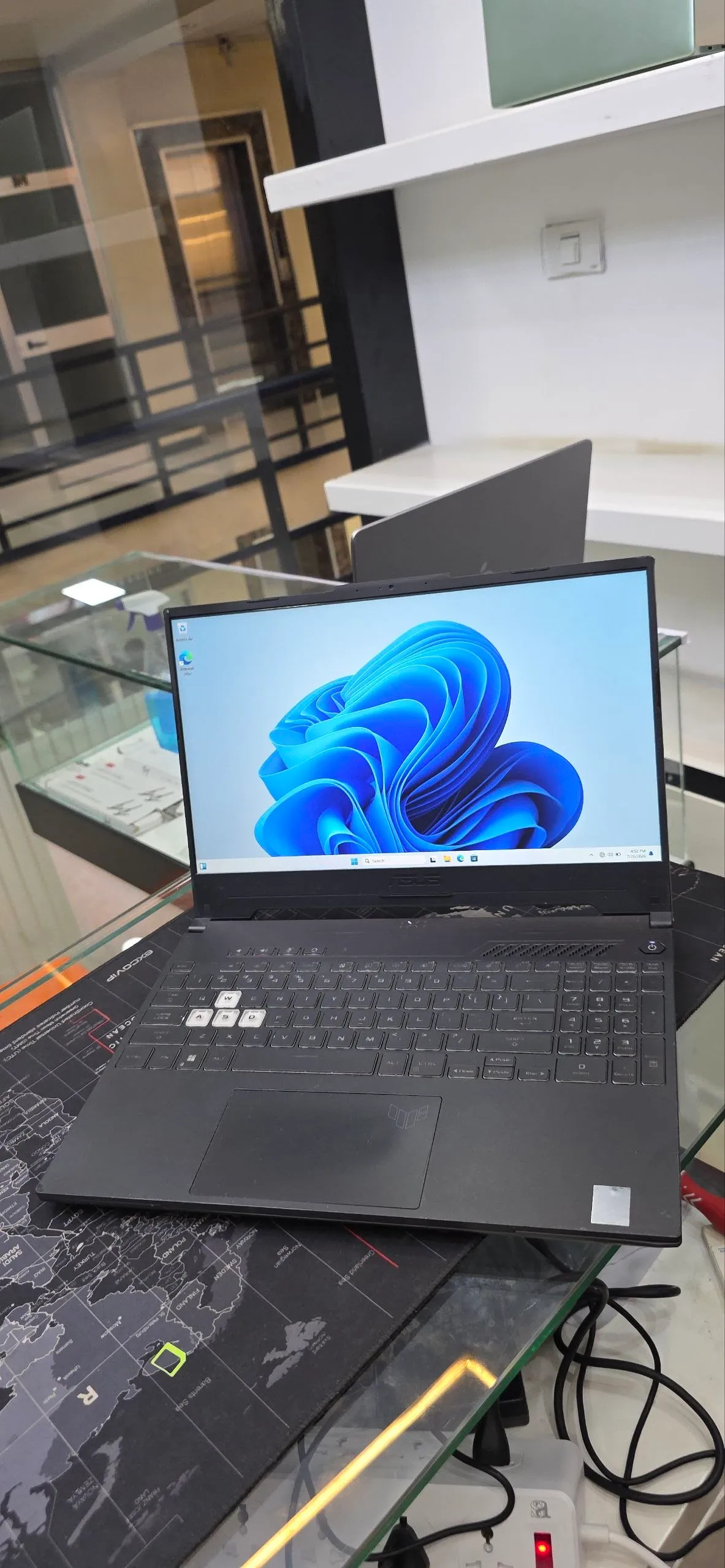 ASUS TUF Dash F15 Gaming Laptop – photo 5