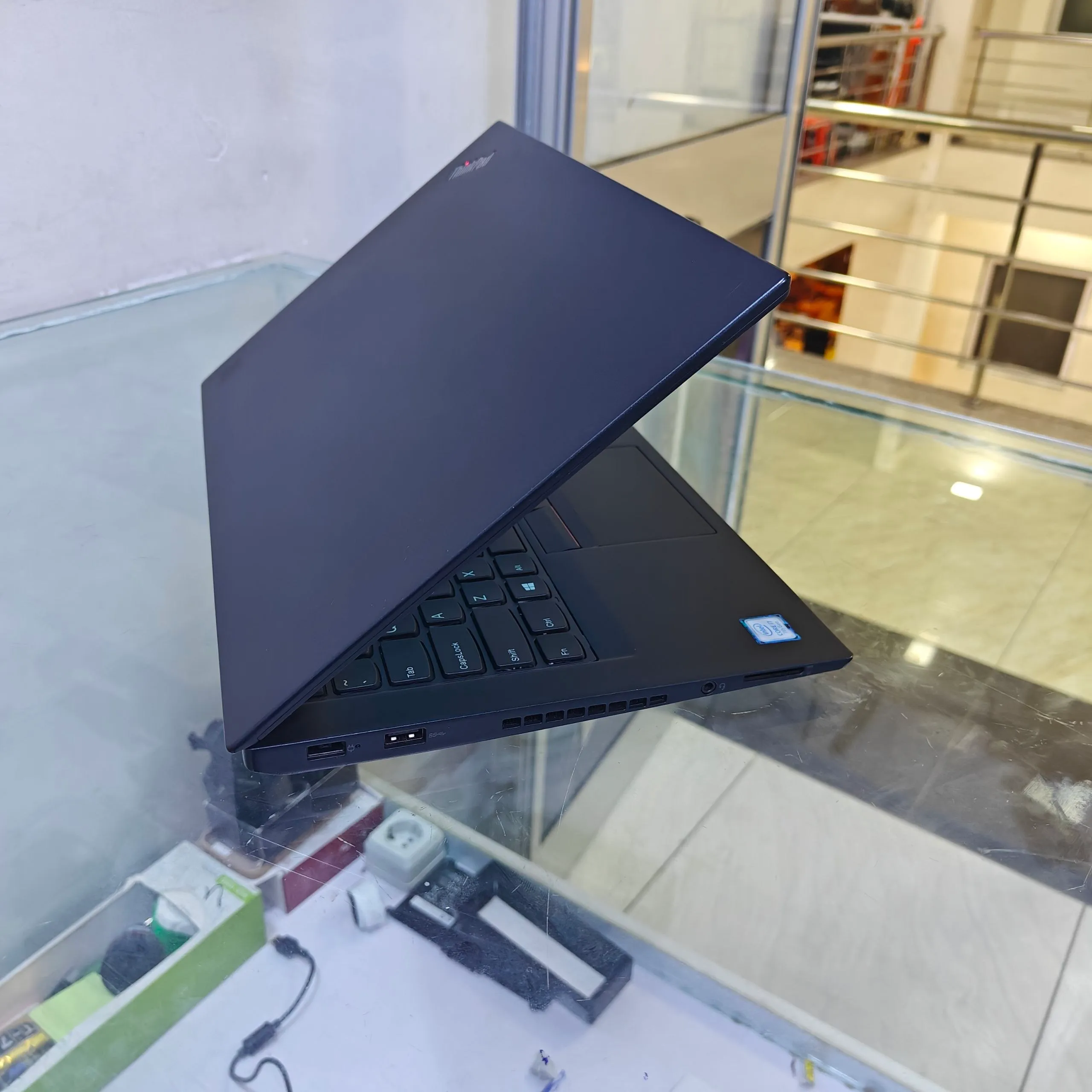 Lenovo ThinkPad T470s i7 Laptop – photo 3