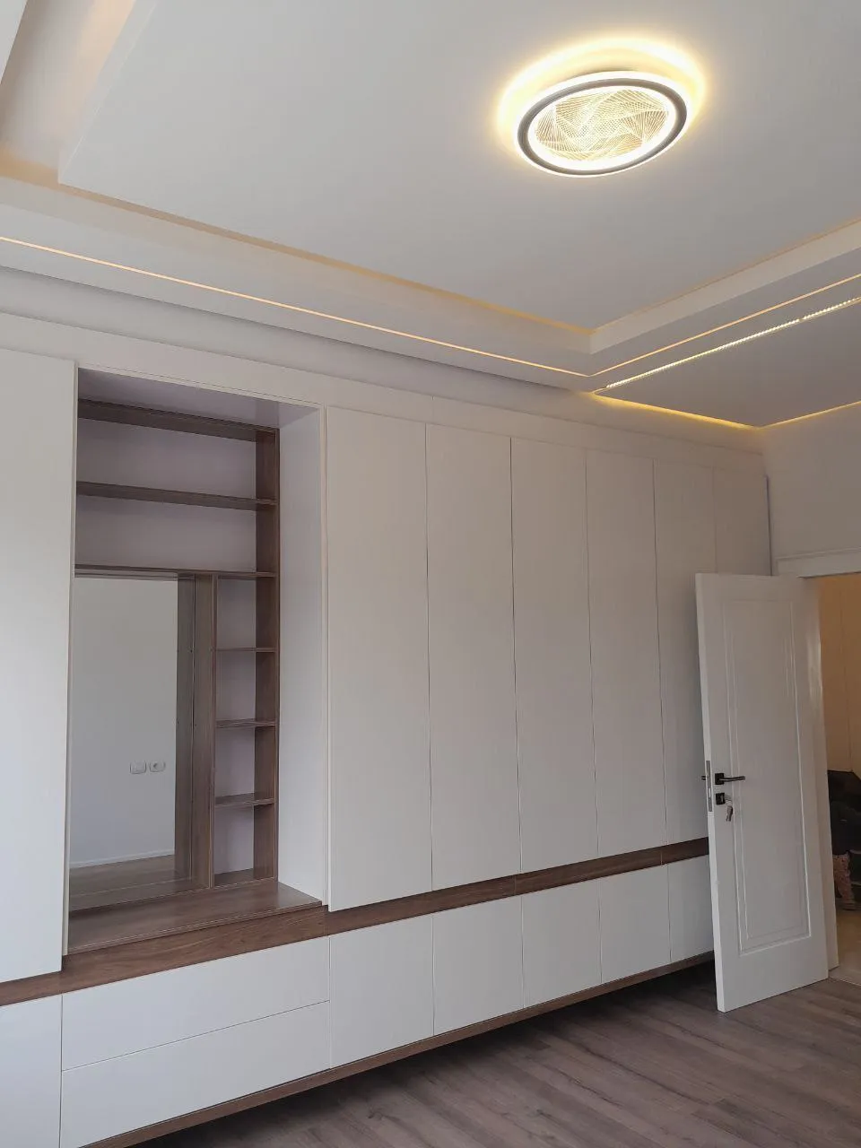 Modern 5-Bedroom Villa in Summit Washington – photo 8
