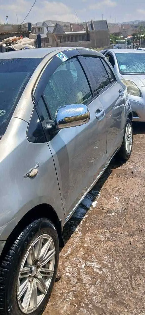 Toyota Yaris Compact 2006 Automatic – photo 3