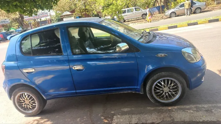 Toyota Vitz 2002 Automatic – photo 3