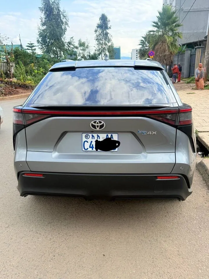 Toyota BZ4X 2023 Electric SUV – photo 5