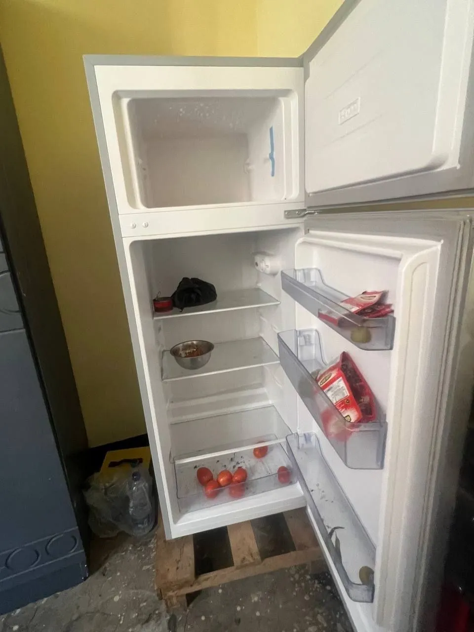 340 Liter Double Door Refrigerator – photo 3
