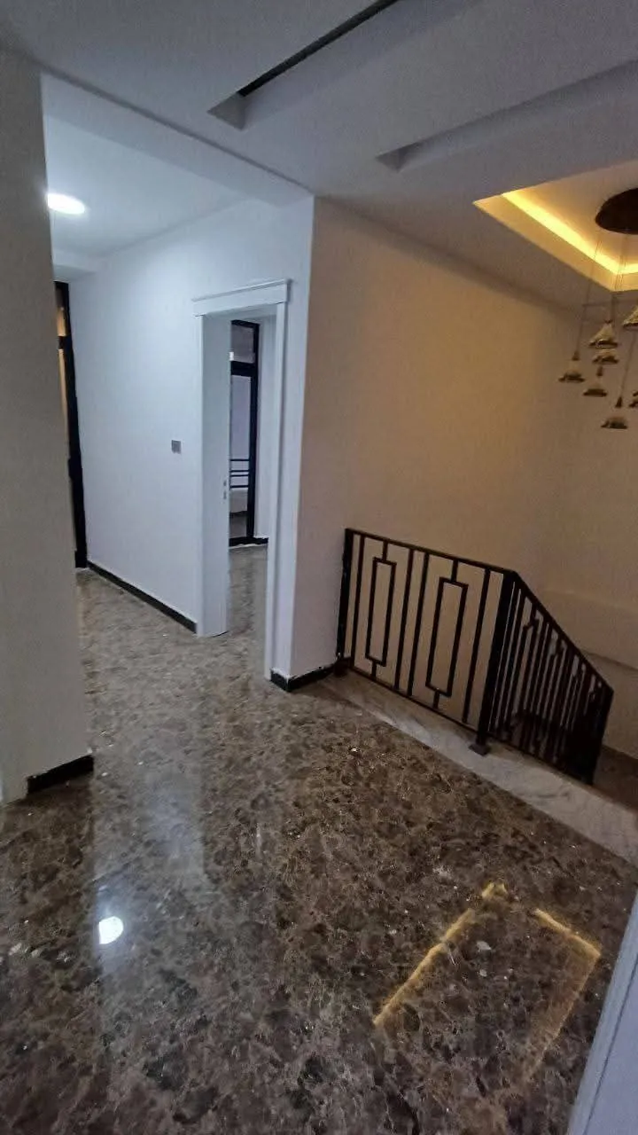 G+3 House for Sale in Summit – photo 5