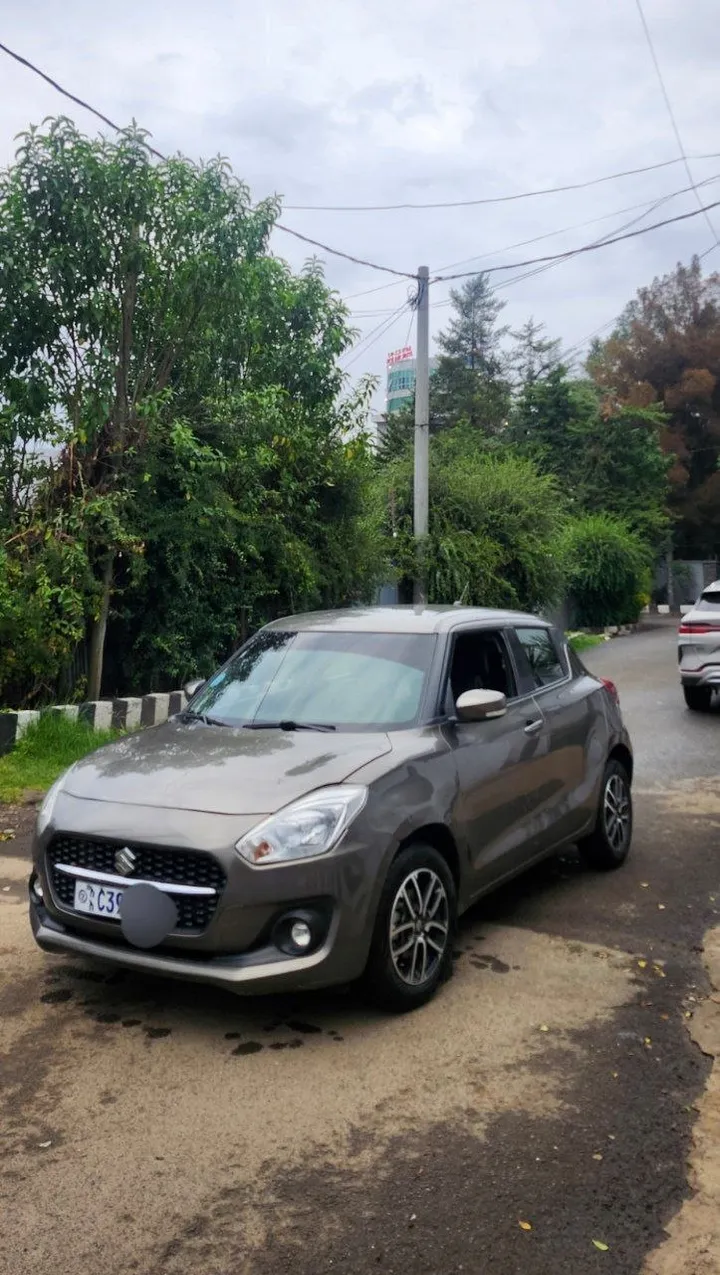 Suzuki Swift 2022 Automatic – photo 5