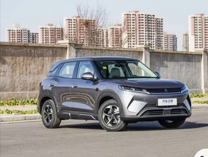 BYD Yuan Up 2025 Luxury – photo 3
