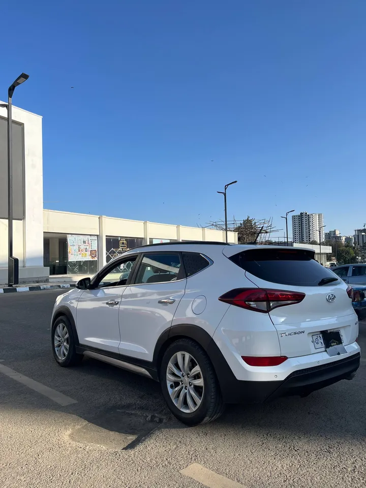 Hyundai Tucson 2017 Automatic – photo 3