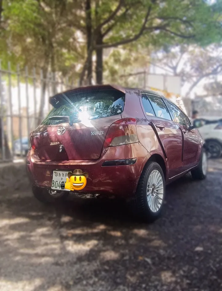 Toyota Yaris Compact 2010 – photo 7