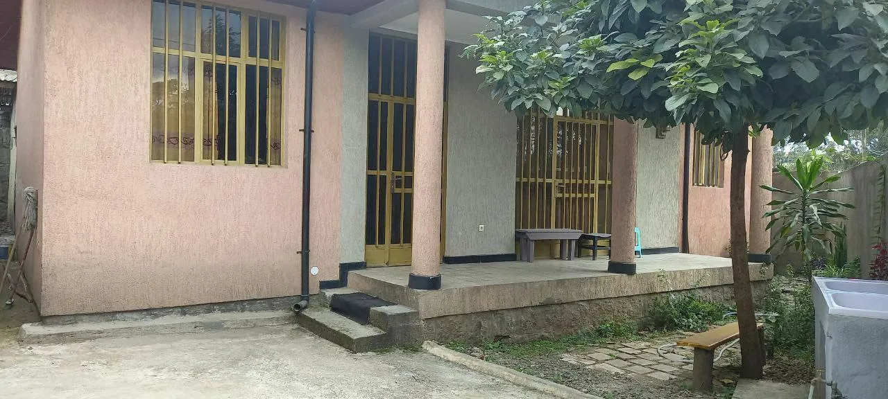 Old Villa House for Sale Hillside – photo 3